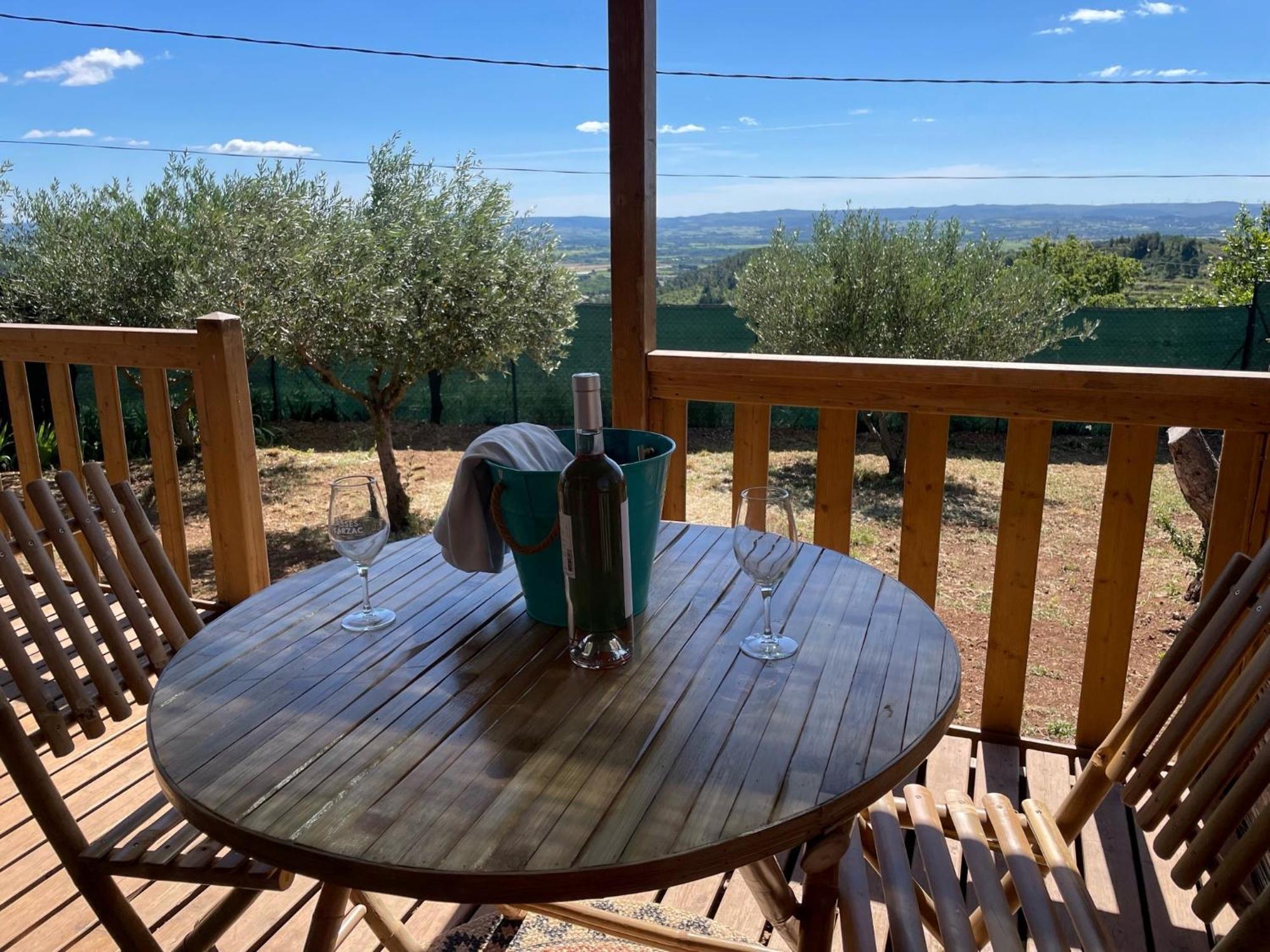 Mobil-Home En Pleine Nature A 3 Mins Du Lac Du Salagou Avec Vue Panoramique Lacoste  Екстериор снимка