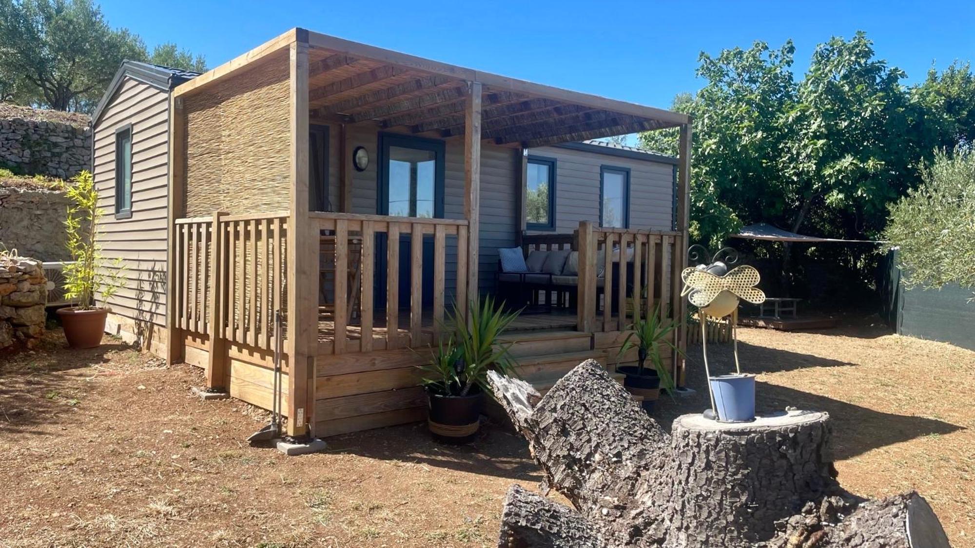 Mobil-Home En Pleine Nature A 3 Mins Du Lac Du Salagou Avec Vue Panoramique Lacoste  Екстериор снимка
